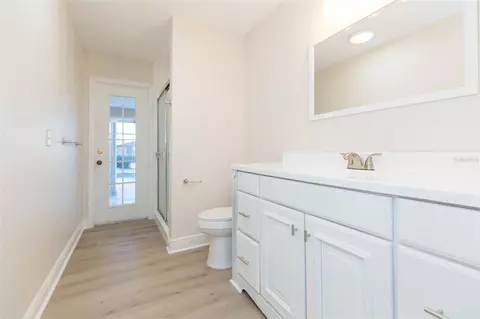 Bath - 937 Bunker View Dr, Apollo Beach, FL 33572 photo 8 of 10