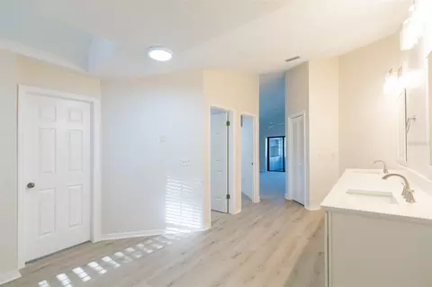 Entry Way - 937 Bunker View Dr, Apollo Beach, FL 33572 photo 2 of 2