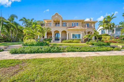 1925 Beach Dr SE, Saint Petersburg, FL 33705