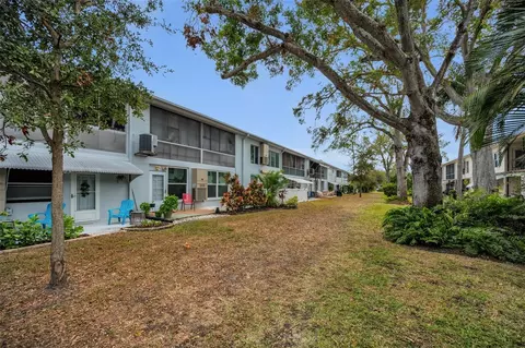 4152 55 Way N #1030, Kenneth City, FL 33709