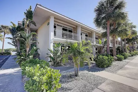 611 Destiny Dr #207, Ruskin, FL 33570