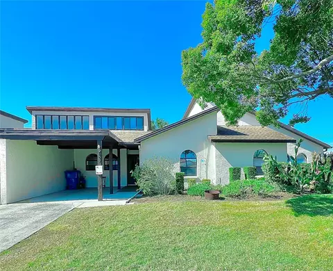 9107 Lingrove Rd, Weeki Wachee, FL 34613