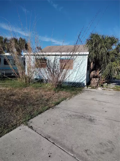 13149 4th St E, Madeira Beach, FL 33708