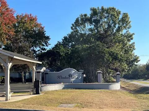 3705 SW 27th St #517, Gainesville, FL 32608