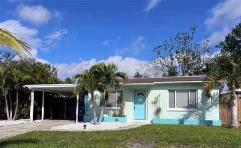 6741 Park St S, South Pasadena, FL 33707