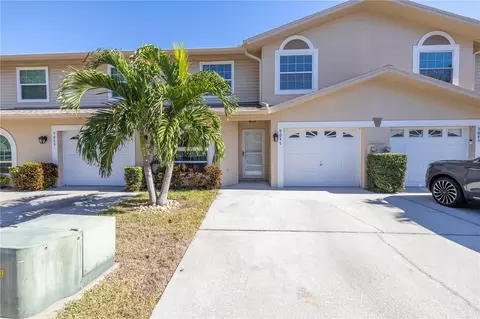 9047 Antigua Dr, Seminole, FL 33777
