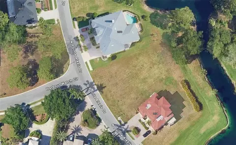 2072 N Pointe Alexis Dr, Tarpon Springs, FL 34689