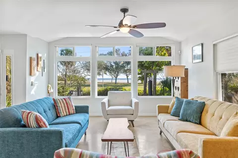 1519 Beach Dr SE, Saint Petersburg, FL 33701