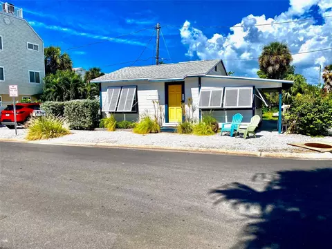 27 80th Ave, Treasure Island, FL 33706