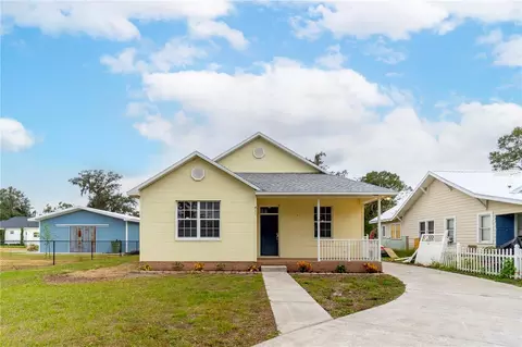 411 Whitehall St, Plant City, FL 33563