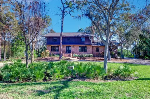9031 Baywood Park Dr, Seminole, FL 33777