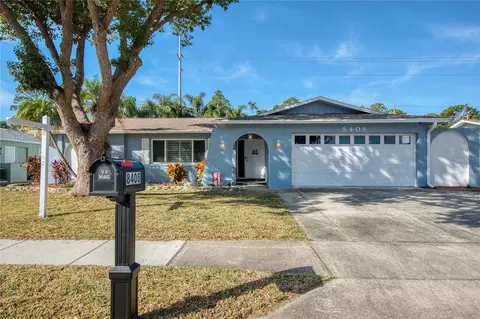8408 Monarch Cir, Seminole, FL 33772