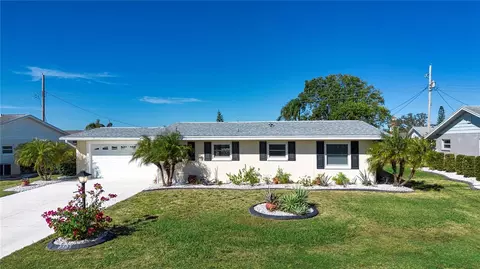 1507 Belle Glade Ave, Sun City Center, FL 33573