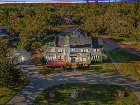1535 Manor Way S, Saint Petersburg, FL 33705