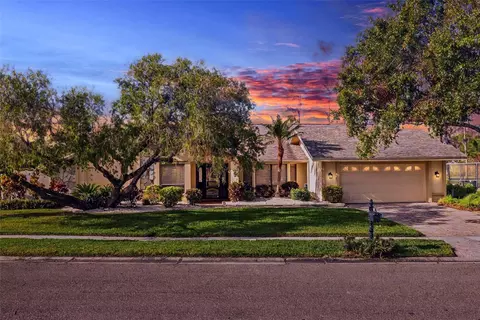 435 Palmdale Dr, Oldsmar, FL 34677