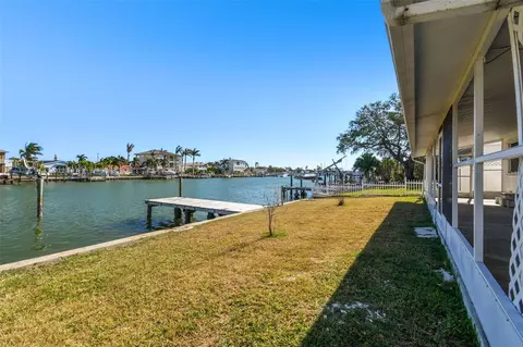 545 Lillian Dr, Madeira Beach, FL 33708
