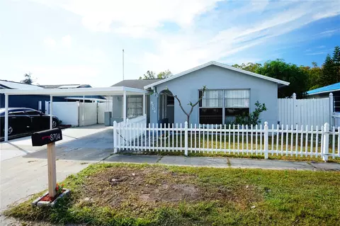 8704 Leeward Dr, Tampa, FL 33634