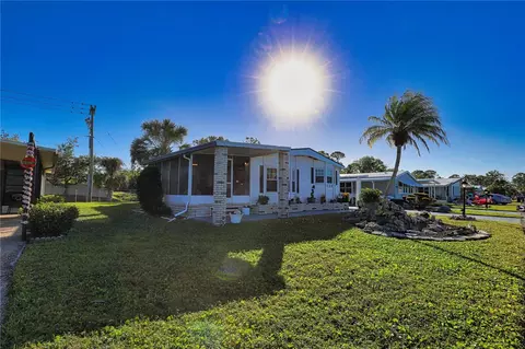 725 Iglesia Dr, North Port, FL 34287