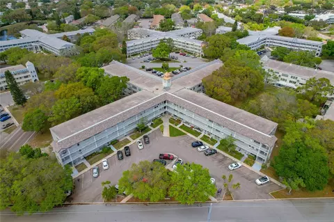 2260 Costa Rican Dr #46, Clearwater, FL 33763