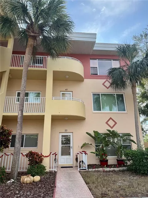 2021 Shangrila Dr #60, Clearwater, FL 33763