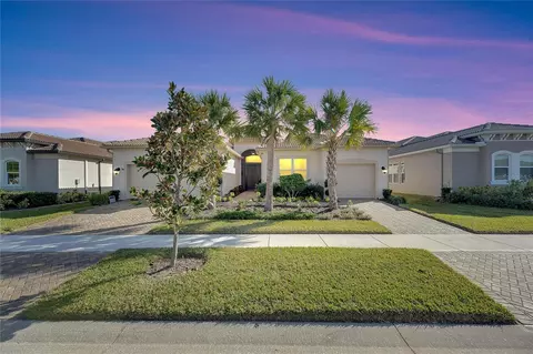 15314 Valencia Del Sol St, Wimauma, FL 33598