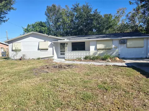 8301 7th St N, Saint Petersburg, FL 33702