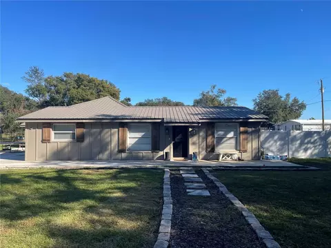 3240 Apfel Rd, Wesley Chapel, FL 33543