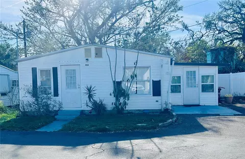 8650 42nd Pl N #16, Saint Petersburg, FL 33709