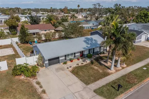 411 Buttonwood Ct, Apollo Beach, FL 33572