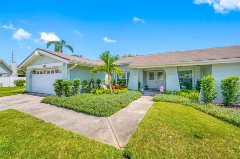 14816 Dartmoor Ln, Tampa, FL 33624