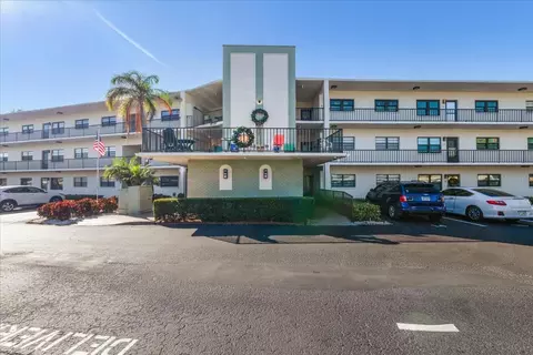 5980 Terrace Park Dr N #113, Saint Petersburg, FL 33709