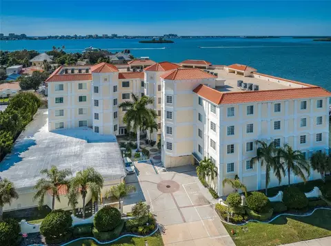 1860 N Fort Harrison Ave #104, Clearwater, FL 33755