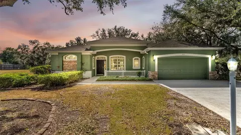 2921 Juniper Lake Pl, Plant City, FL 33566