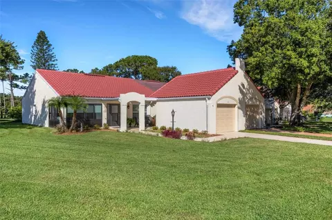 1112 Tartan Dr, Palm Harbor, FL 34684