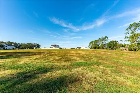 12723 Pompanic St, San Antonio, FL 33576