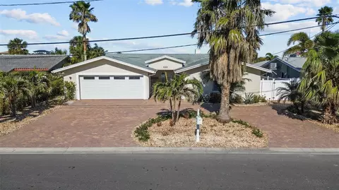 602 Flamingo Dr, Madeira Beach, FL 33708
