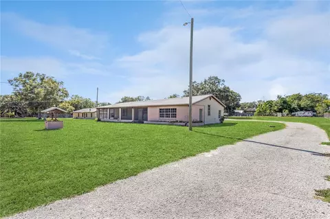 8705 Mary Ivy Dr, Plant City, FL 33567