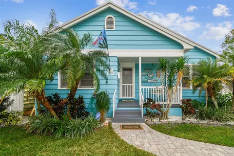 1153 Drew St, Clearwater, FL 33755
