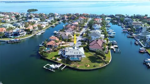 224 7th St E, Tierra Verde, FL 33715