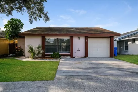 4721 Grove Point Dr, Tampa, FL 33624
