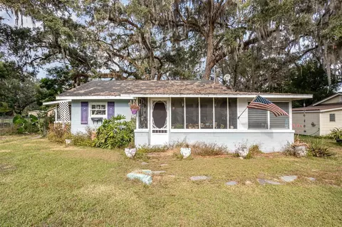 13081 E Highway 25, Ocklawaha, FL 32179