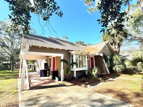 216 Banana St, Tarpon Springs, FL 34689