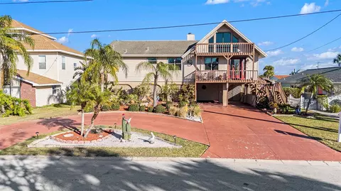 8050 Brighton Dr, Port Richey, FL 34668