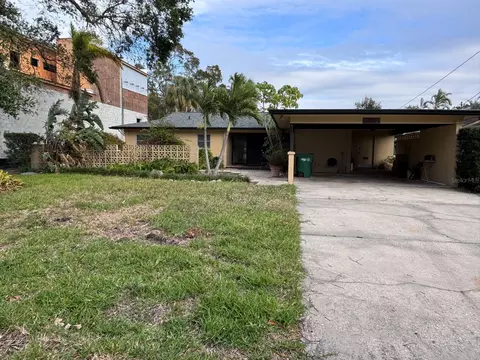 208 S Treasure Dr, Tampa, FL 33609