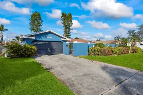 1409 NE 49th Ave NE, Saint Petersburg, FL 33703