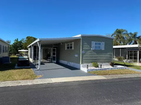 21 Thatch Palm St E, Largo, FL 33770