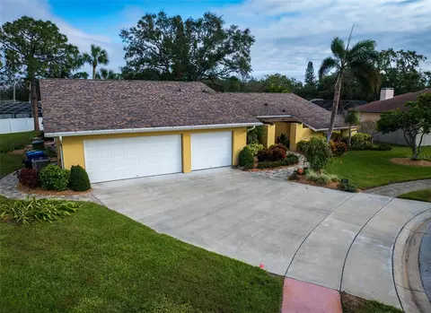 504 Lookout Ct, Largo, FL 33770