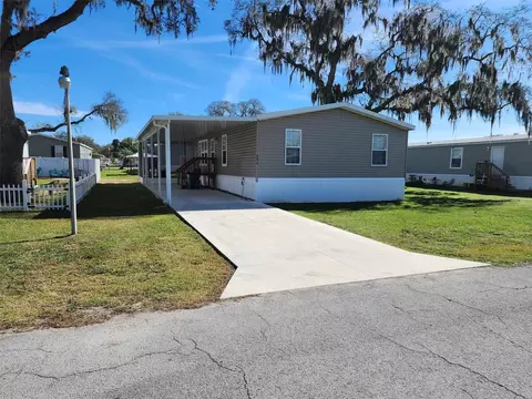 4676 Coral St, Zephyrhills, FL 33542
