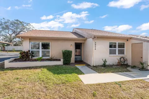 3954 Sailmaker Ln, Holiday, FL 34691