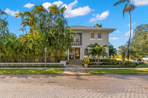 1830 Cherry St NE, Saint Petersburg, FL 33704